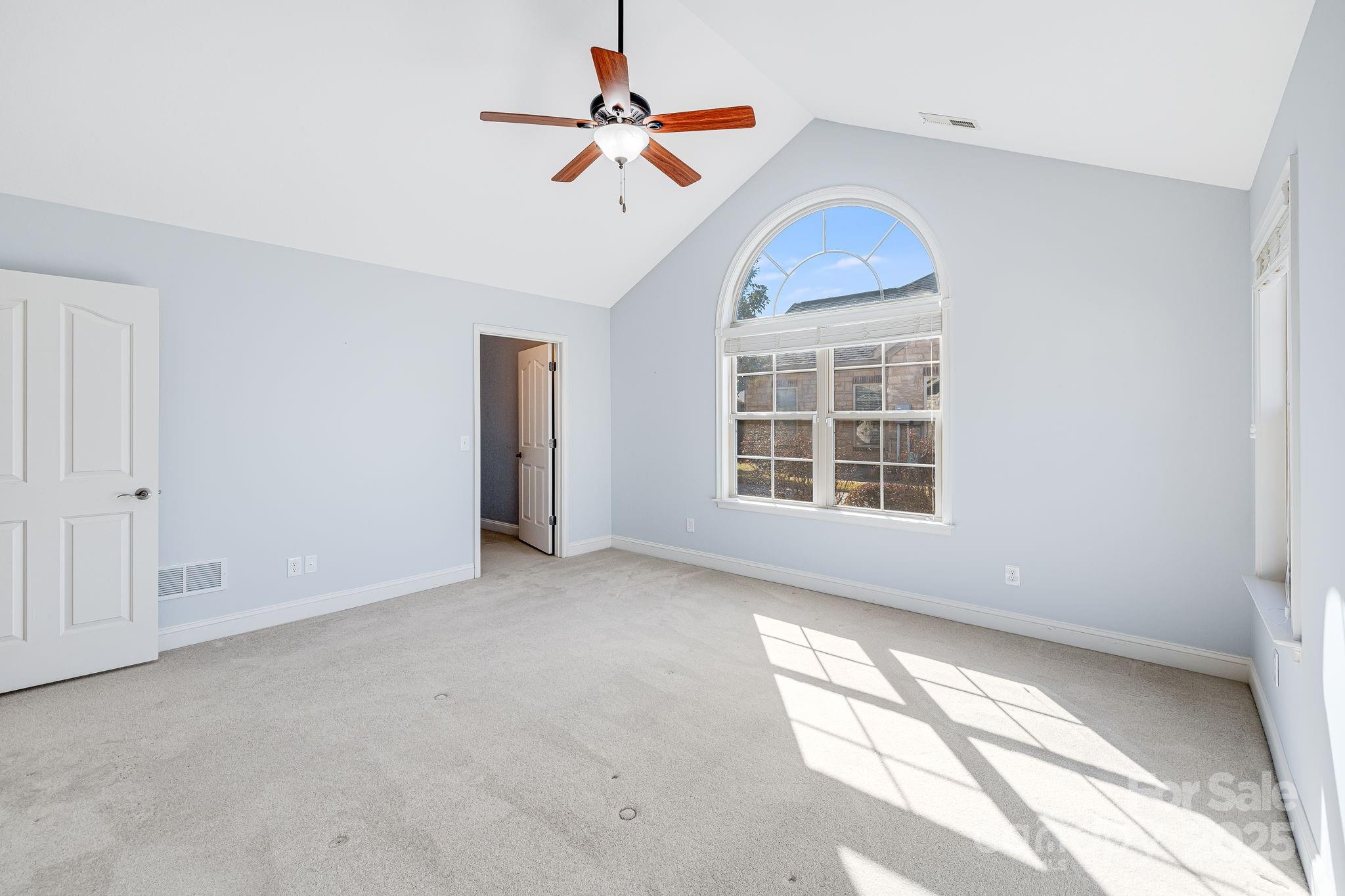 Flat Rock, North Carolina 28731, United States, 2 Bedrooms Bedrooms, ,2 BathroomsBathrooms,Residential,Active,7028