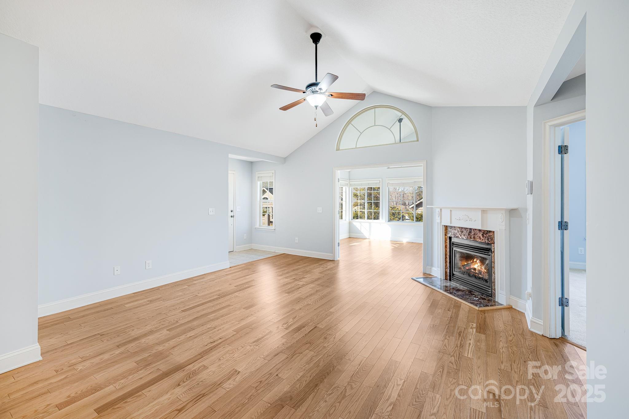 Flat Rock, North Carolina 28731, United States, 2 Bedrooms Bedrooms, ,2 BathroomsBathrooms,Residential,Active,7028