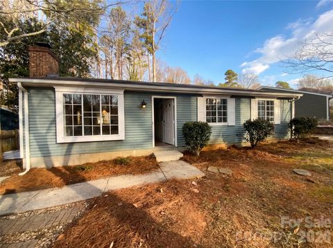 7932 Monfreya Court Charlotte NC 28212