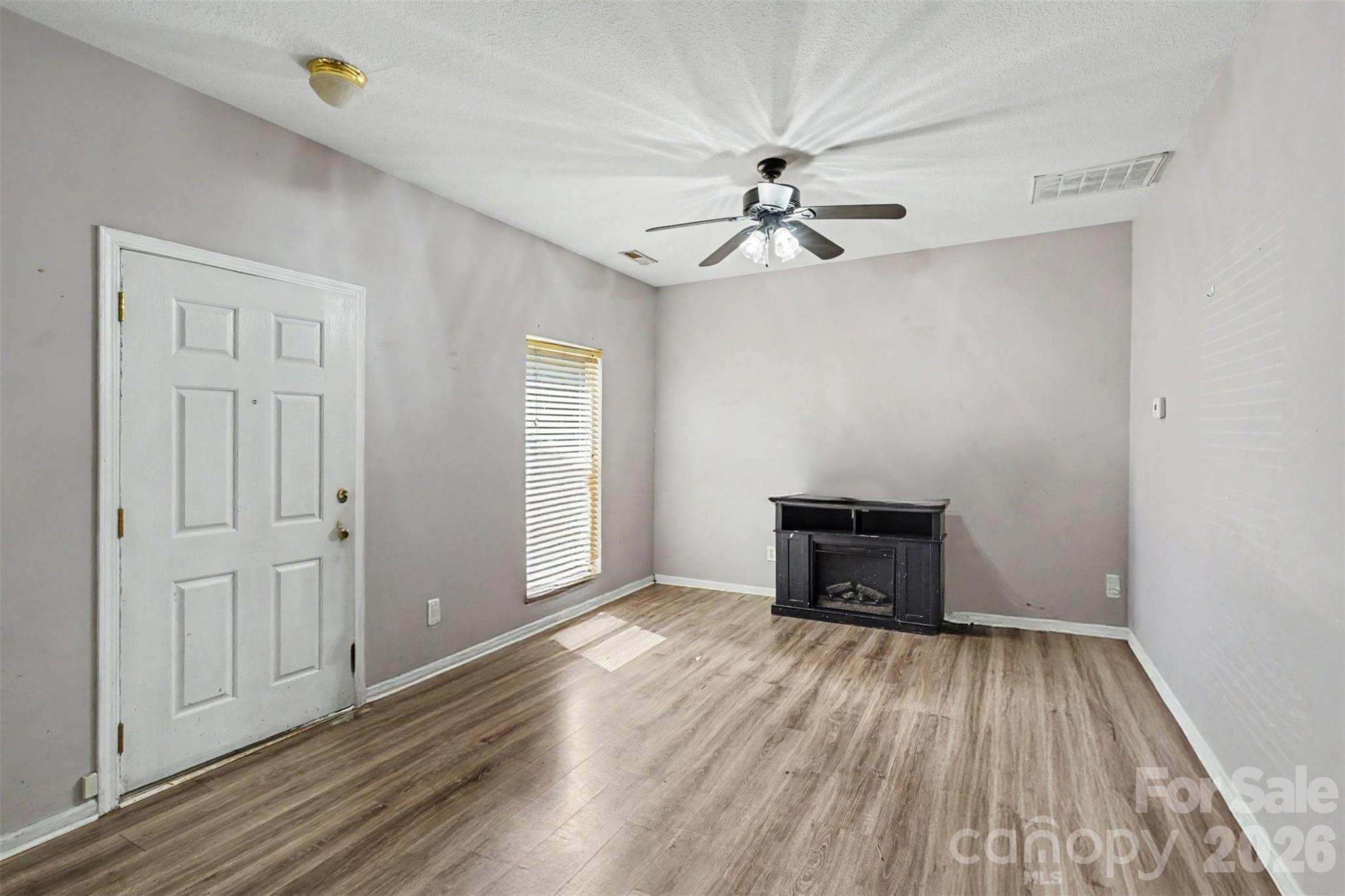 2729 Meadow Knoll Drive