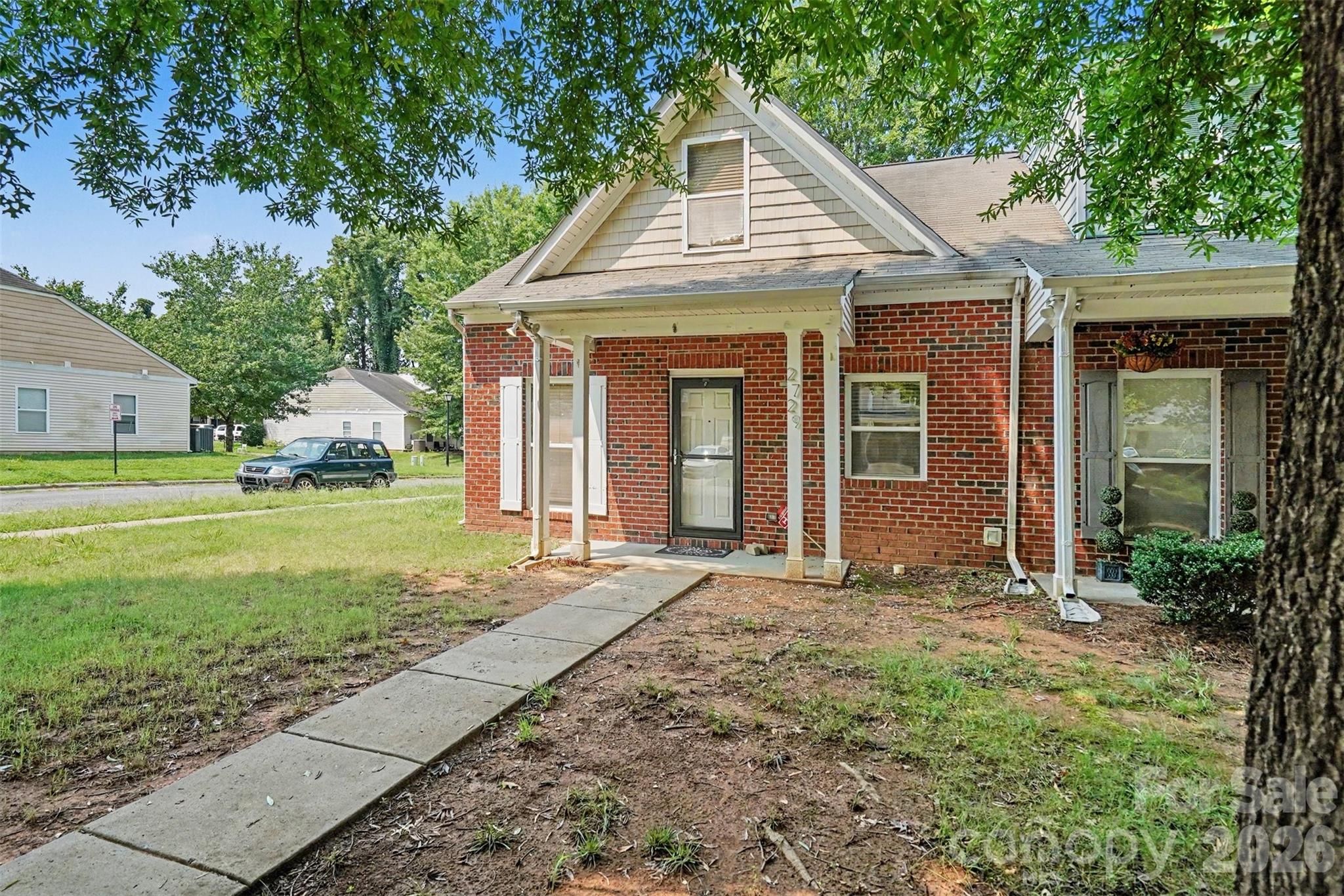 2729 Meadow Knoll Drive