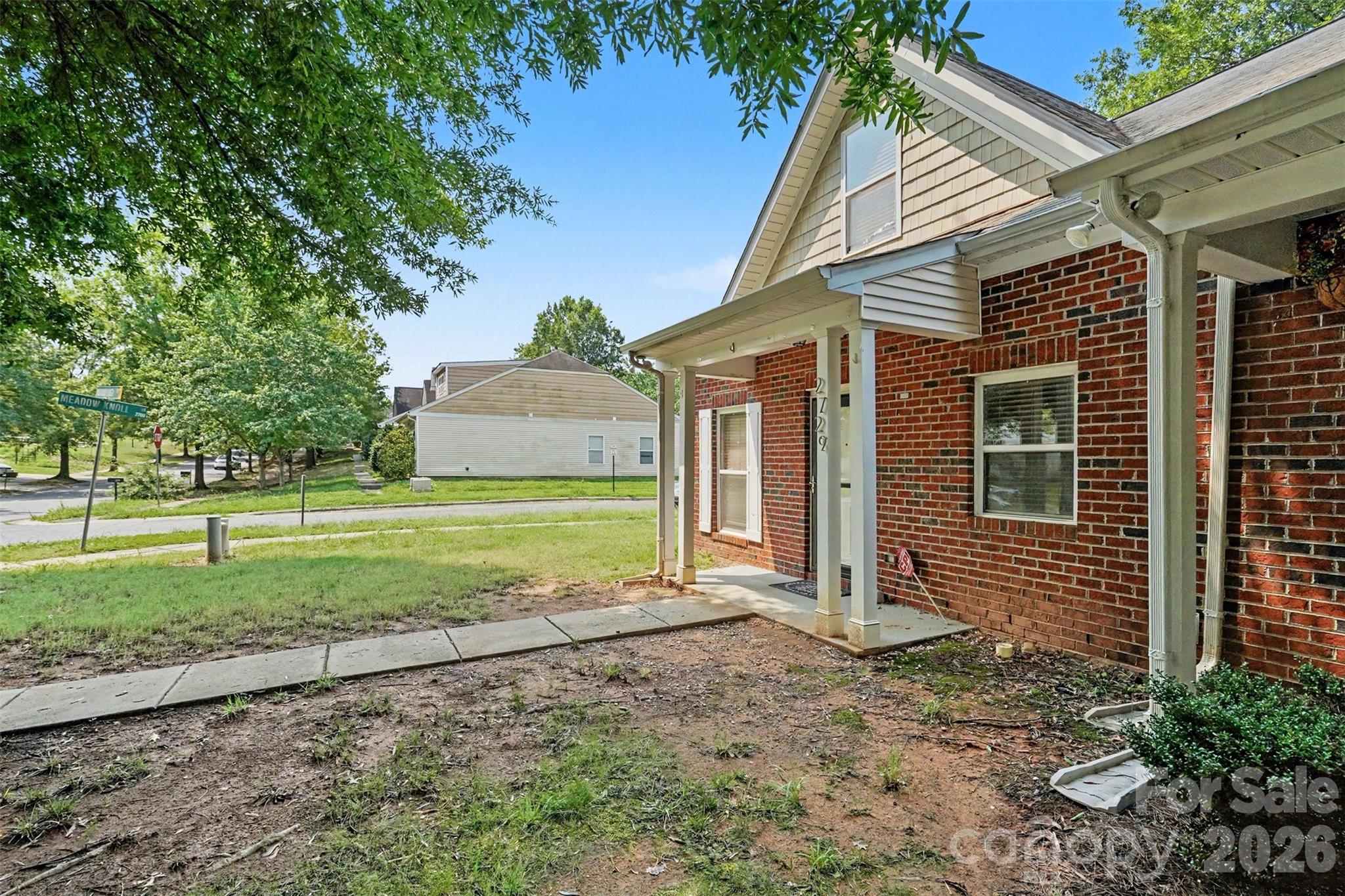 2729 Meadow Knoll Drive