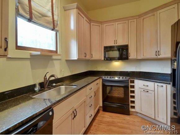 Lake Summit - Residential