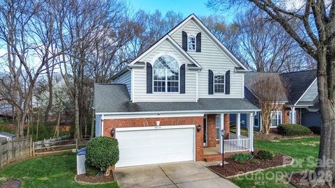 2816 Robyns Glen Drive Charlotte NC 28269