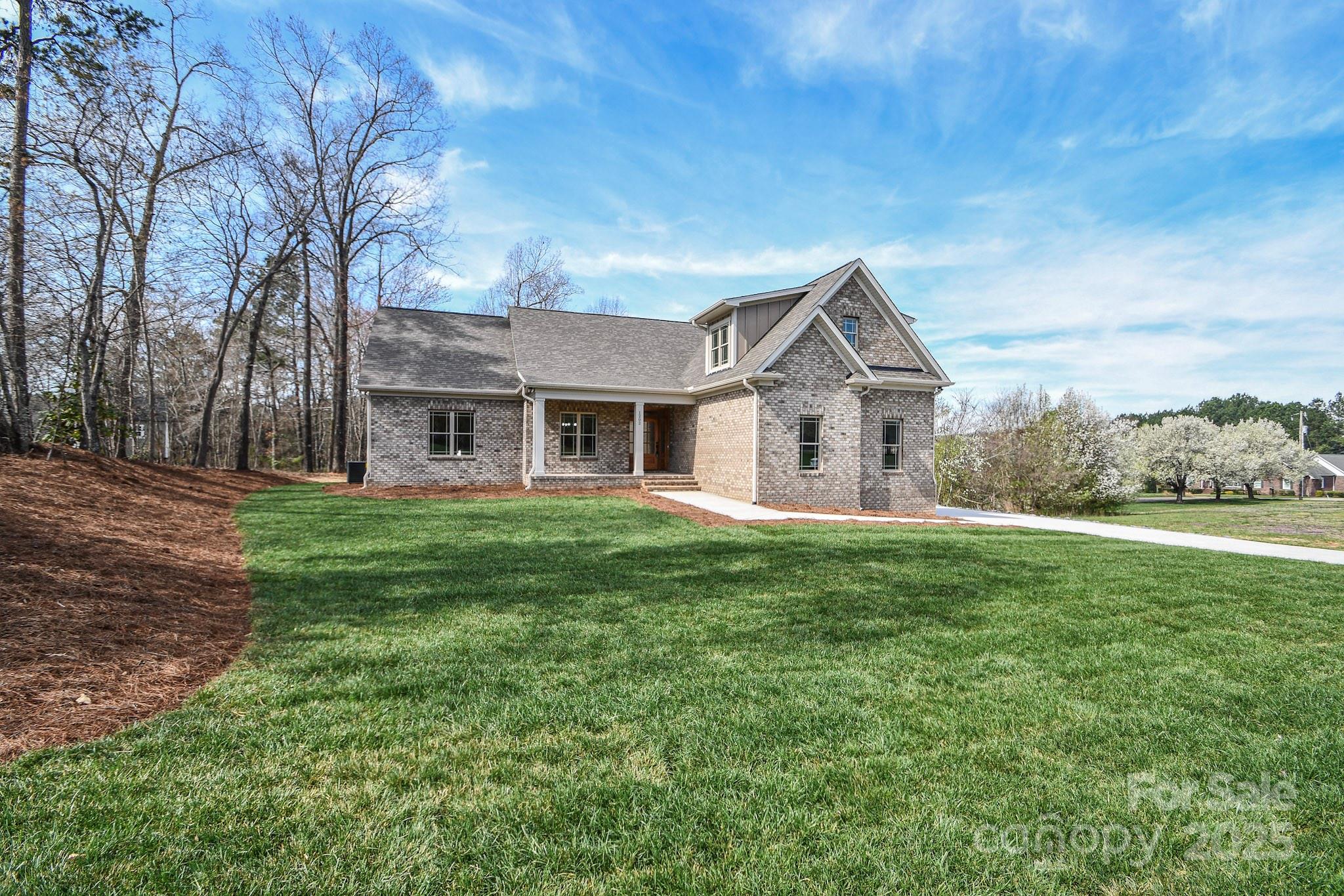 1202 Louise Lane