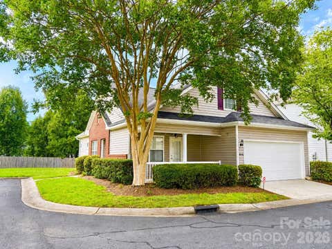 Photo of 8946 Meadowmont View Drive, Charlotte, NC 28269 (MLS # 4415253)