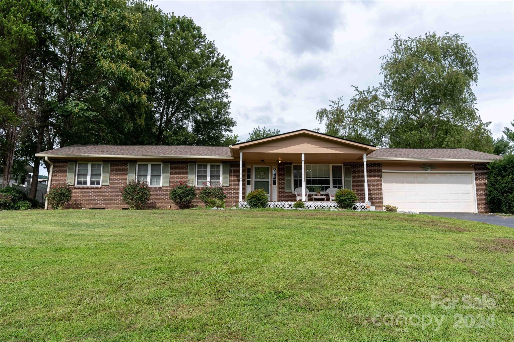 Wynnbrook Manor - Residential