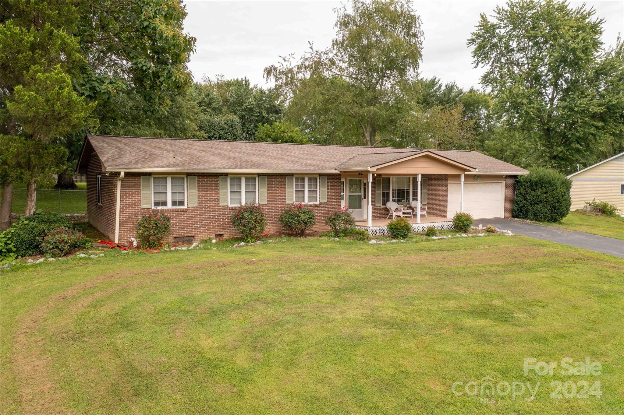 Wynnbrook Manor - Residential