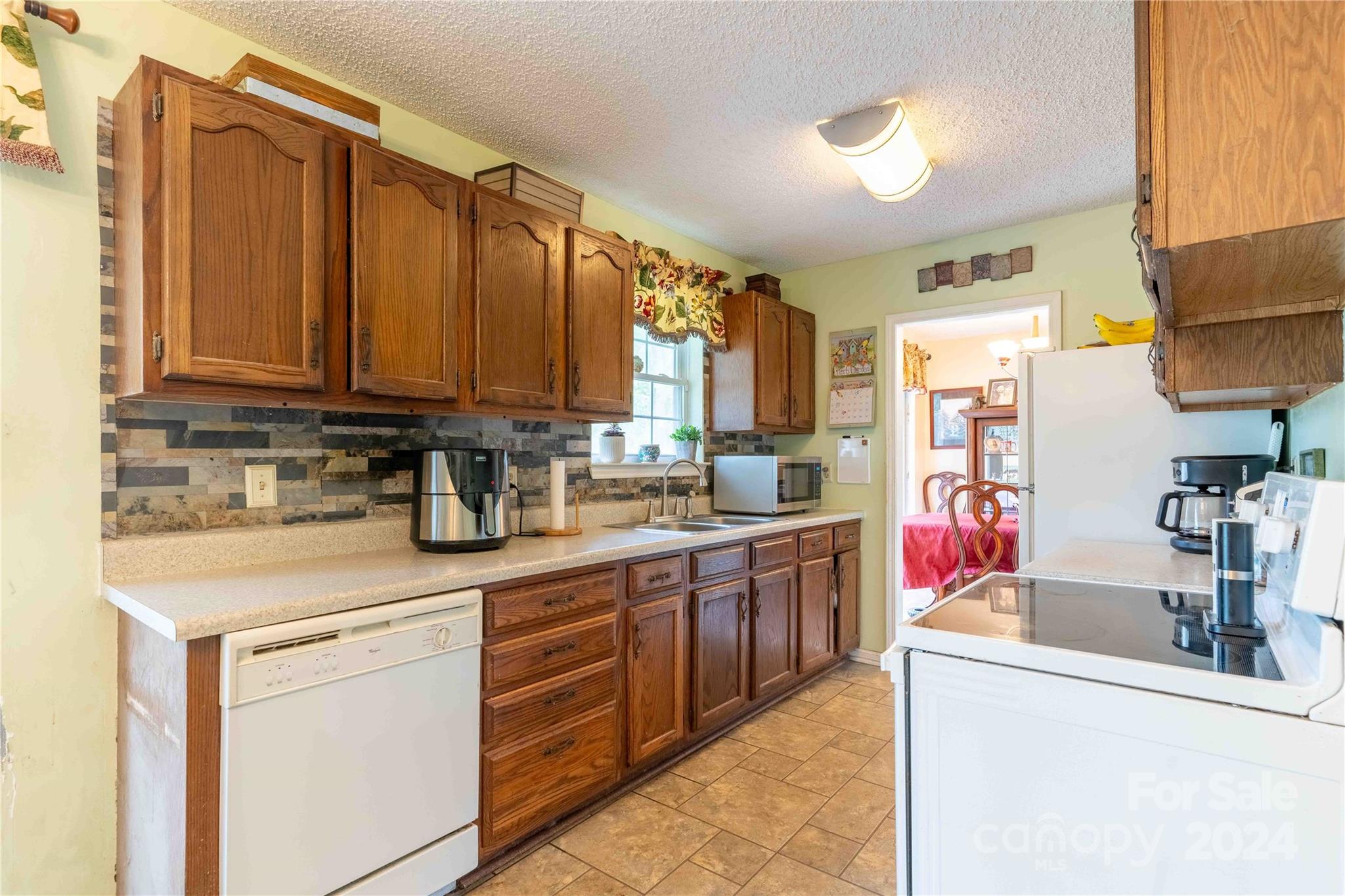 Wynnbrook Manor - Residential