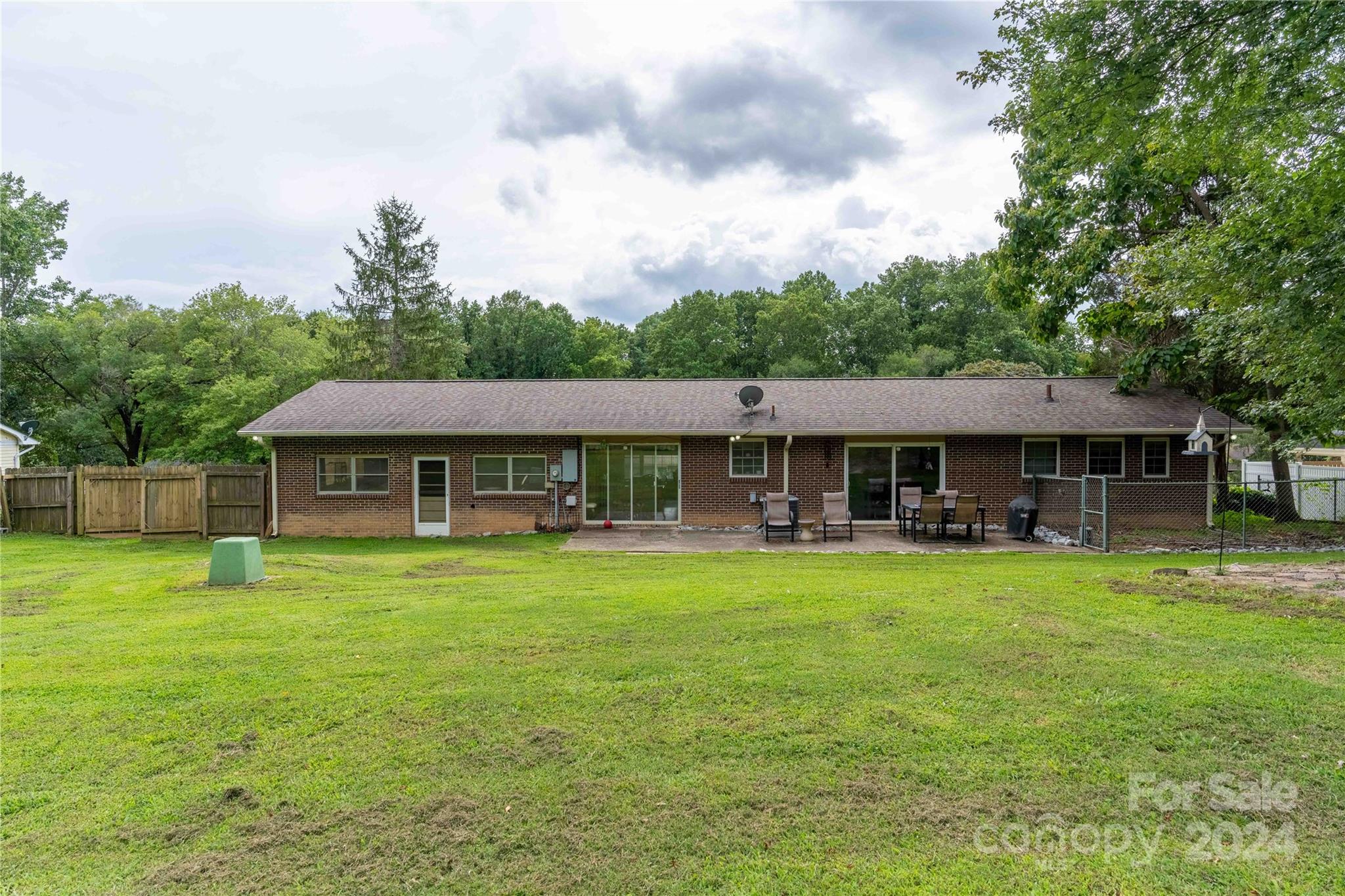 Wynnbrook Manor - Residential