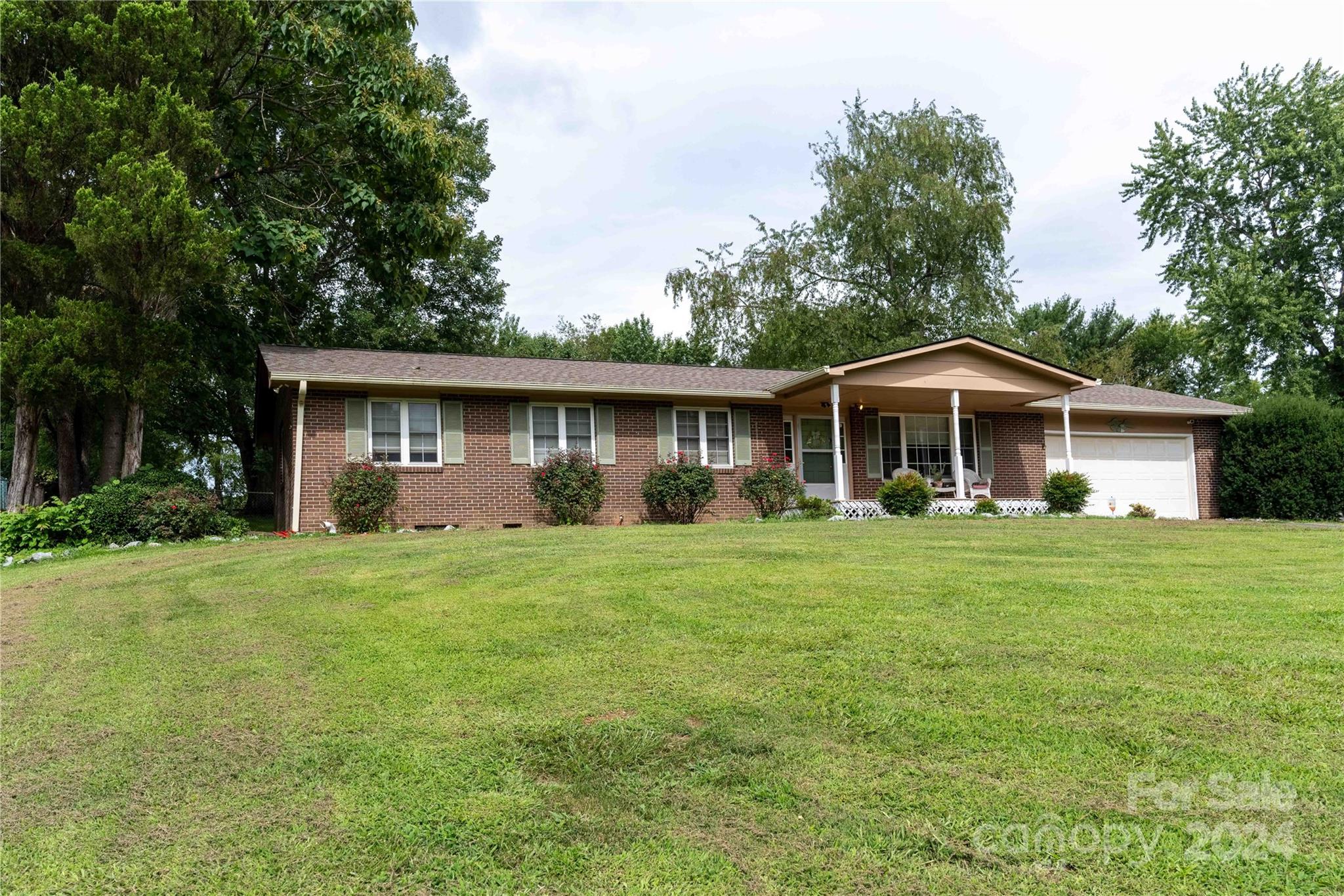 Wynnbrook Manor - Residential