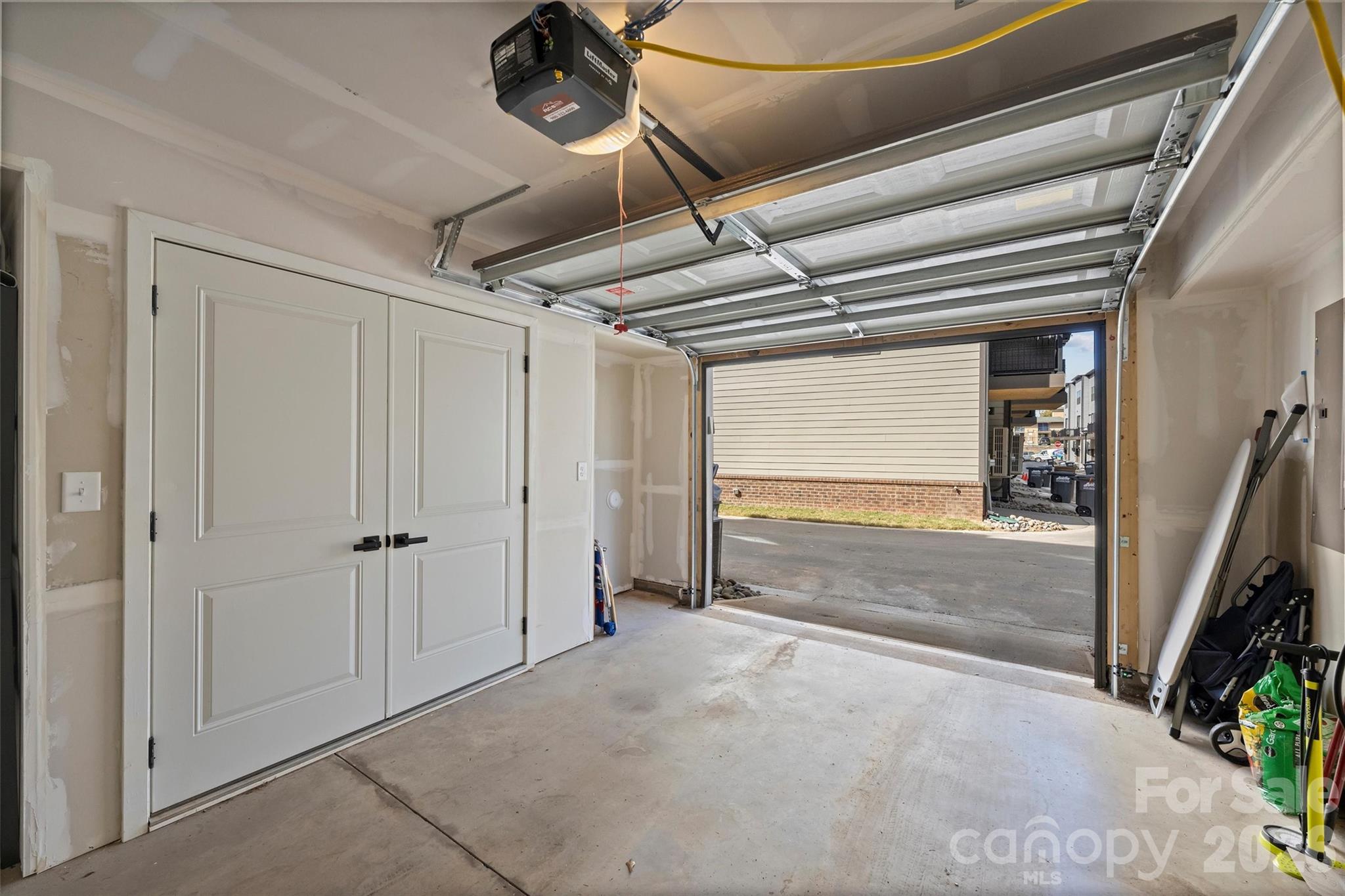 Southrail Station - Residential