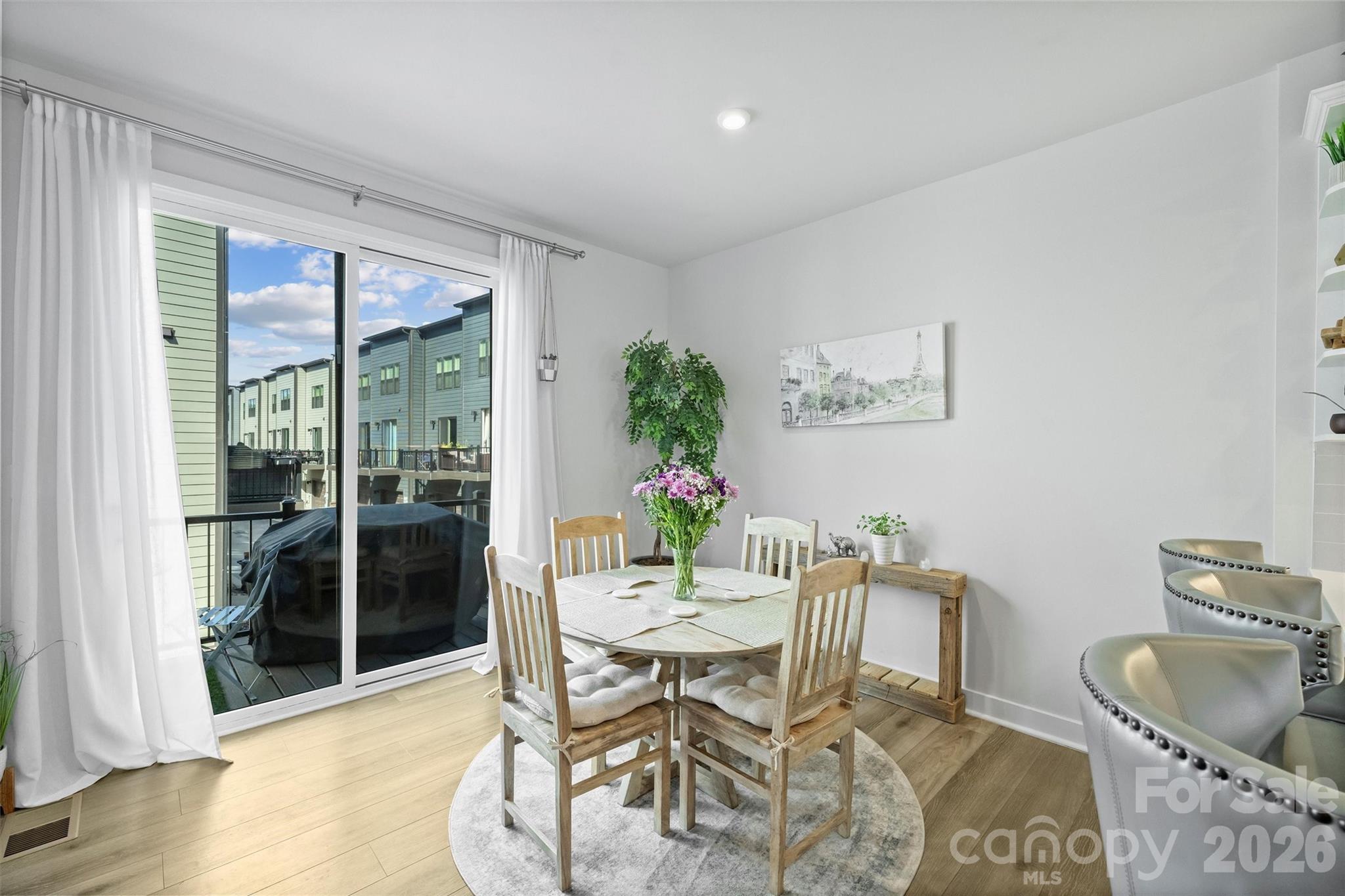 Southrail Station - Residential