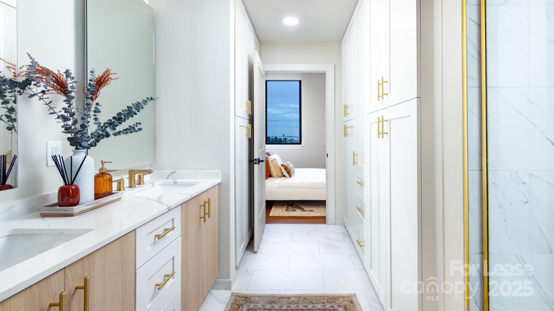 Charlotte, North Carolina 28203, United States, 1 Bedroom Bedrooms, ,1 BathroomBathrooms,Residential,Active,1248