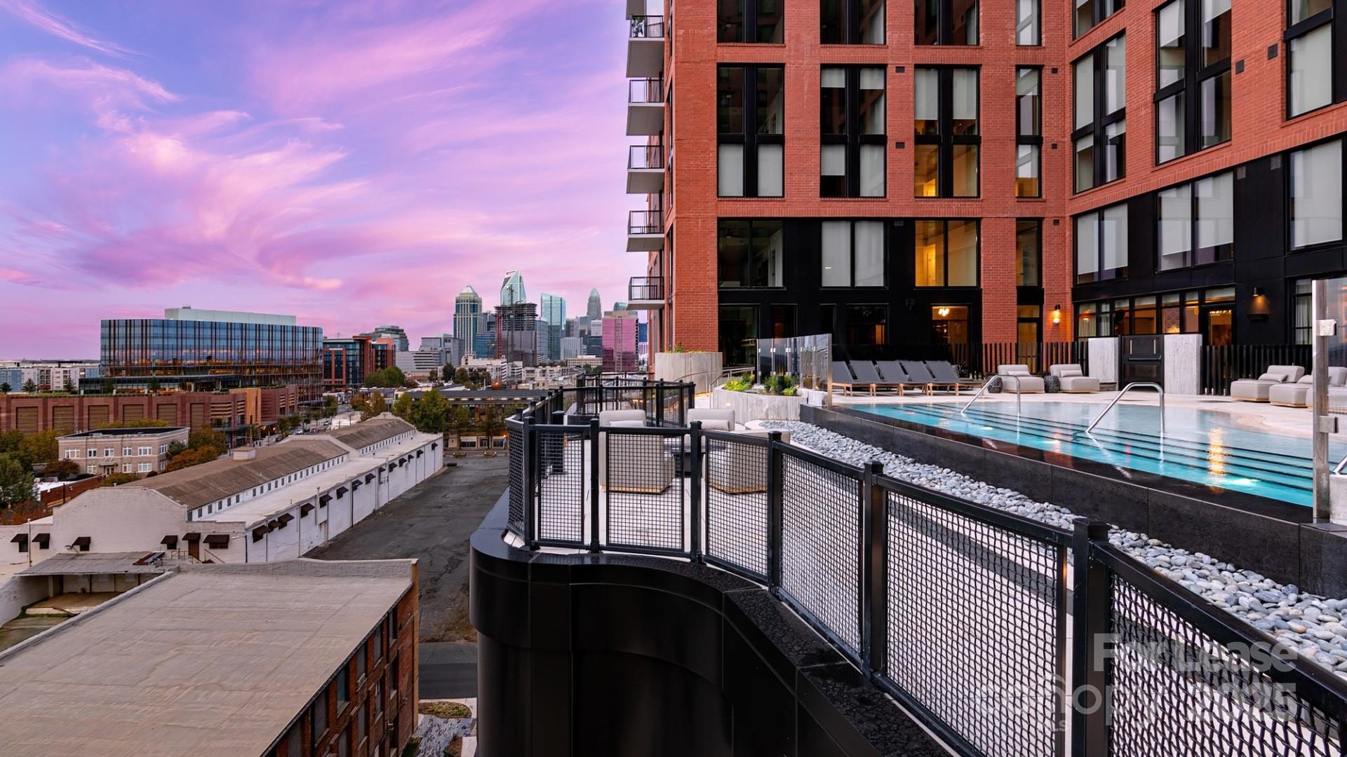 Charlotte, North Carolina 28203, United States, 1 Bedroom Bedrooms, ,1 BathroomBathrooms,Residential,Active,1248