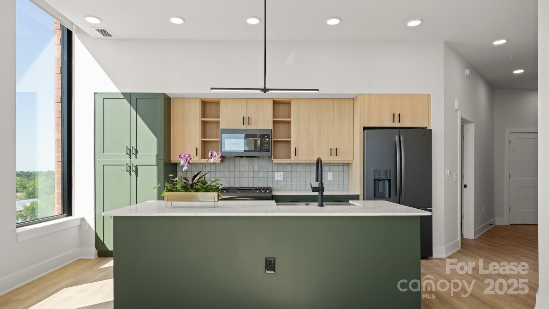 Charlotte, North Carolina 28203, United States, 1 Bedroom Bedrooms, ,1 BathroomBathrooms,Residential,Active,1248