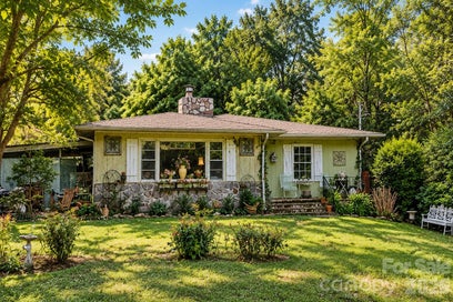 12 Nature Lane Waynesville NC 28786