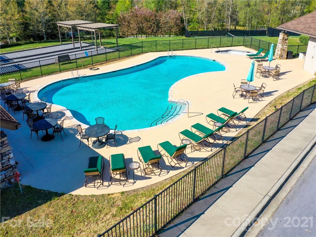 Cummings Cove - Land