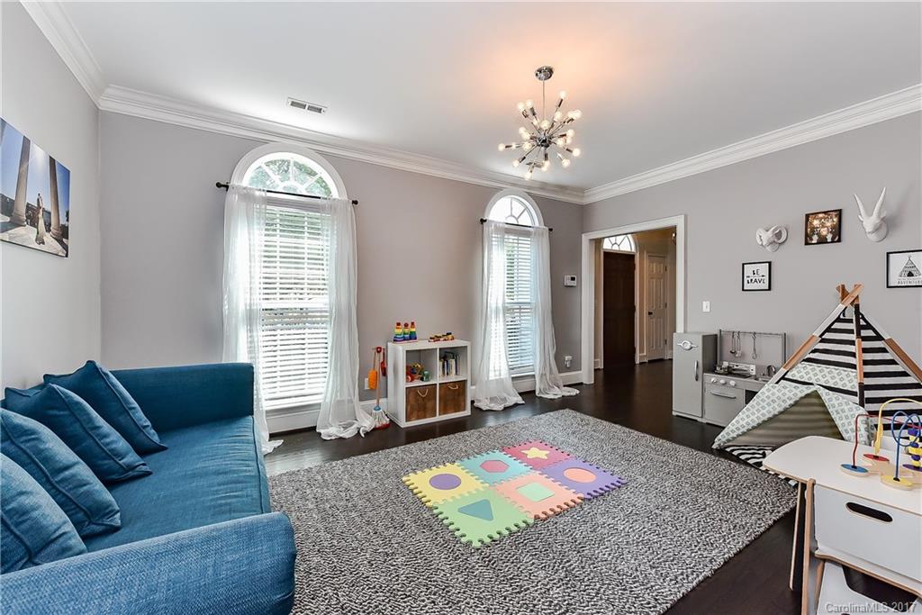 Beverly Crest - Residential