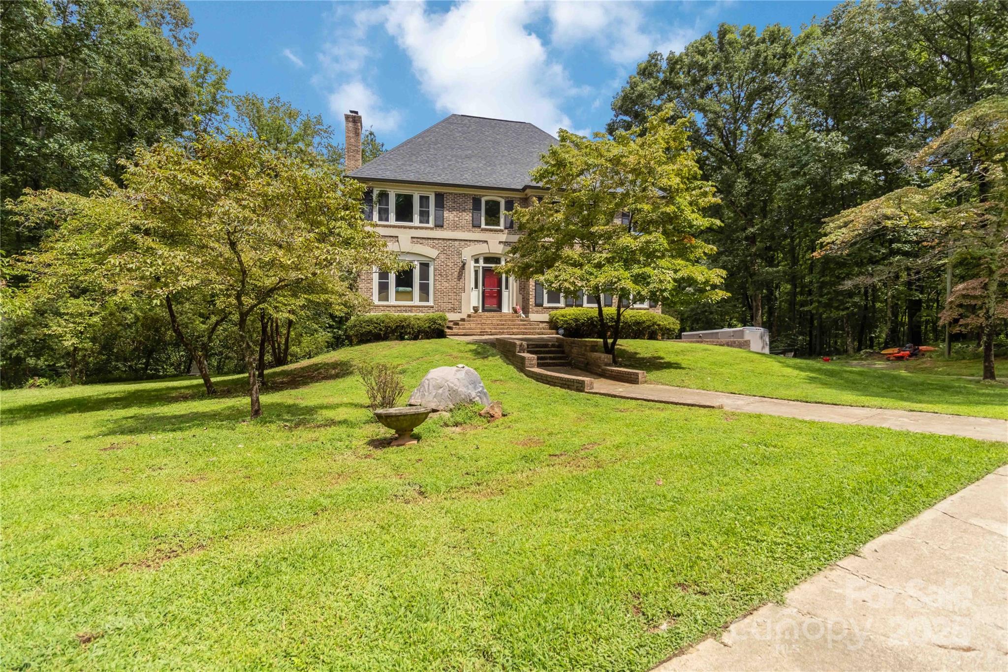 1055 Saddle Drive