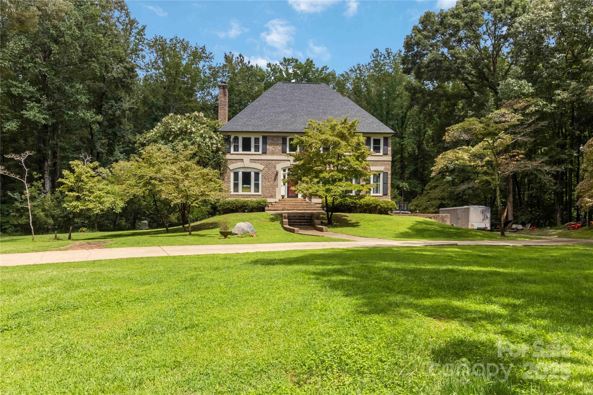 1055 Saddle Drive