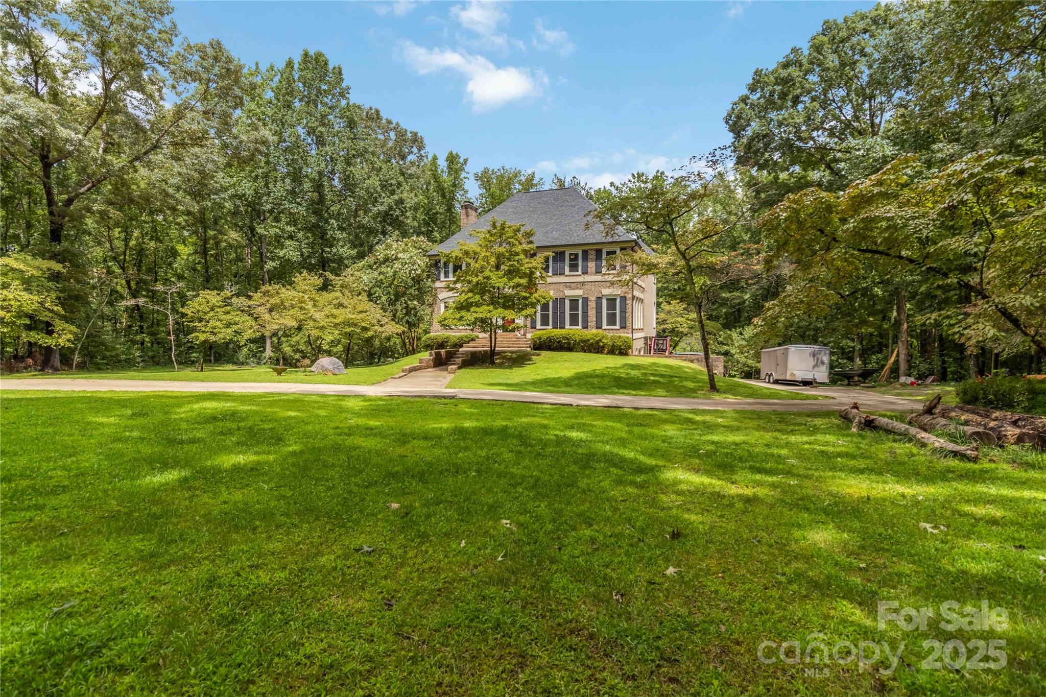 1055 Saddle Drive