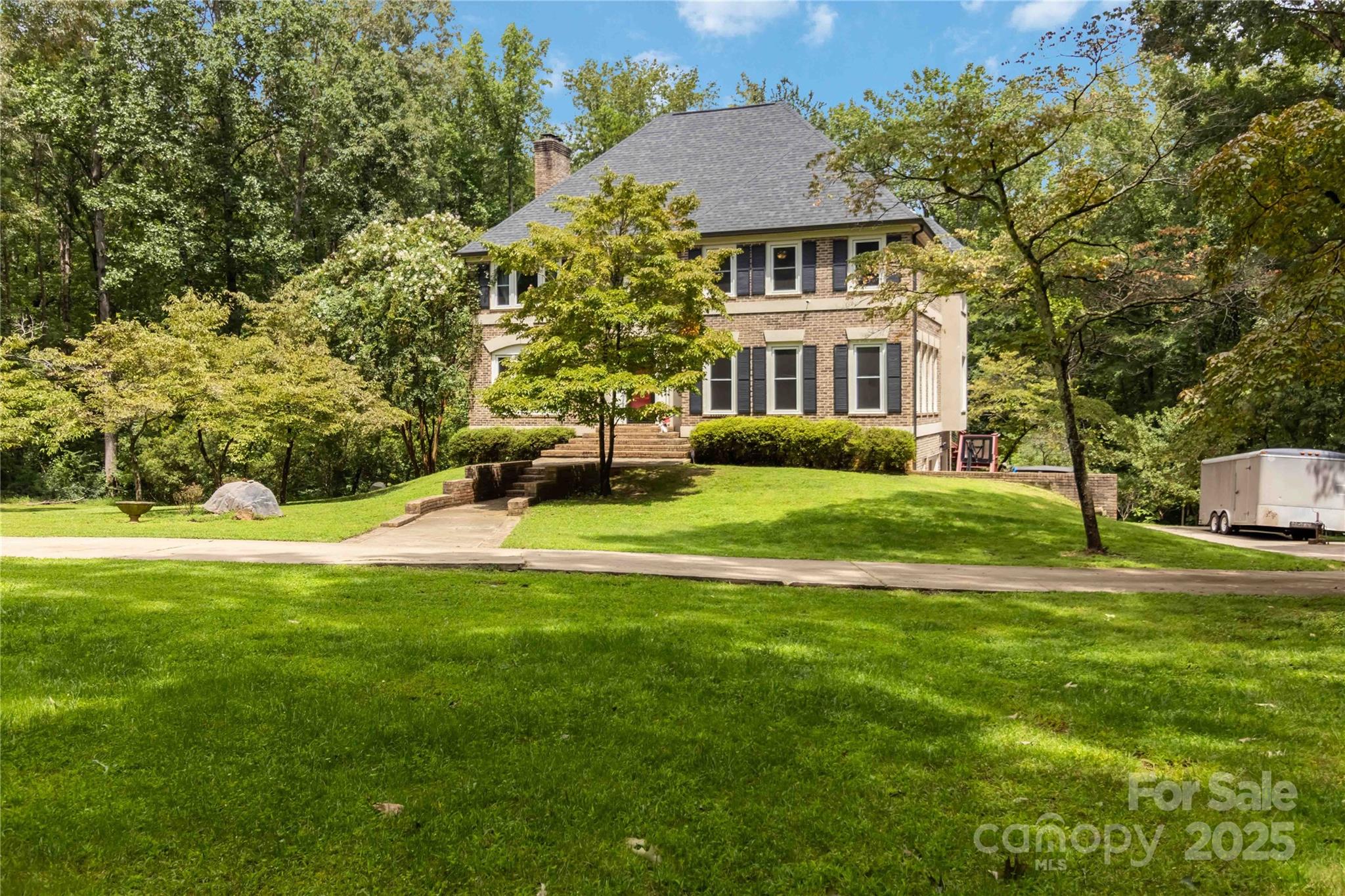 1055 Saddle Drive