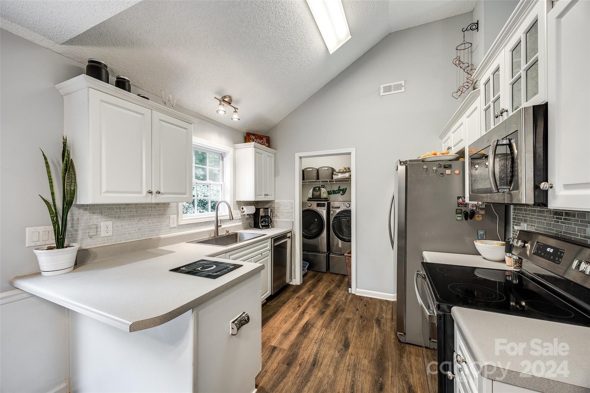 Avery Lake - Residential