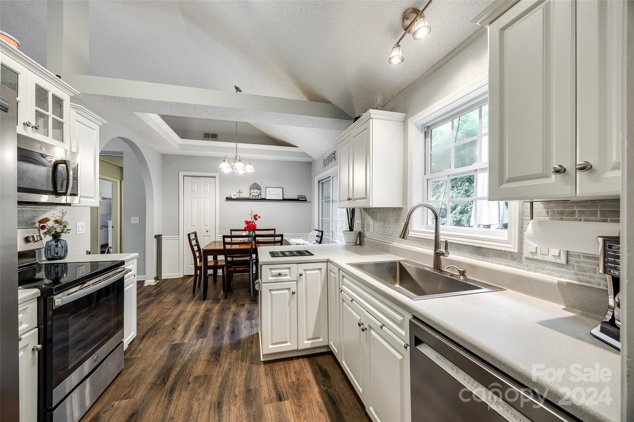 Avery Lake - Residential