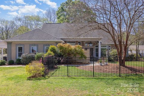 A home in Huntersville