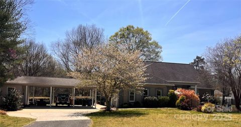 A home in Huntersville