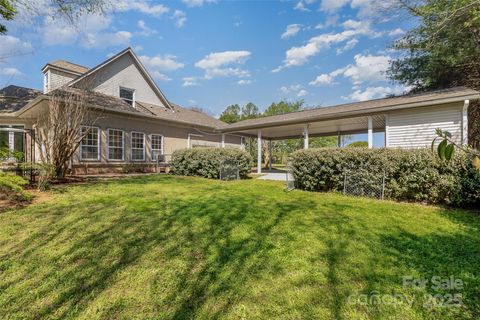 A home in Huntersville
