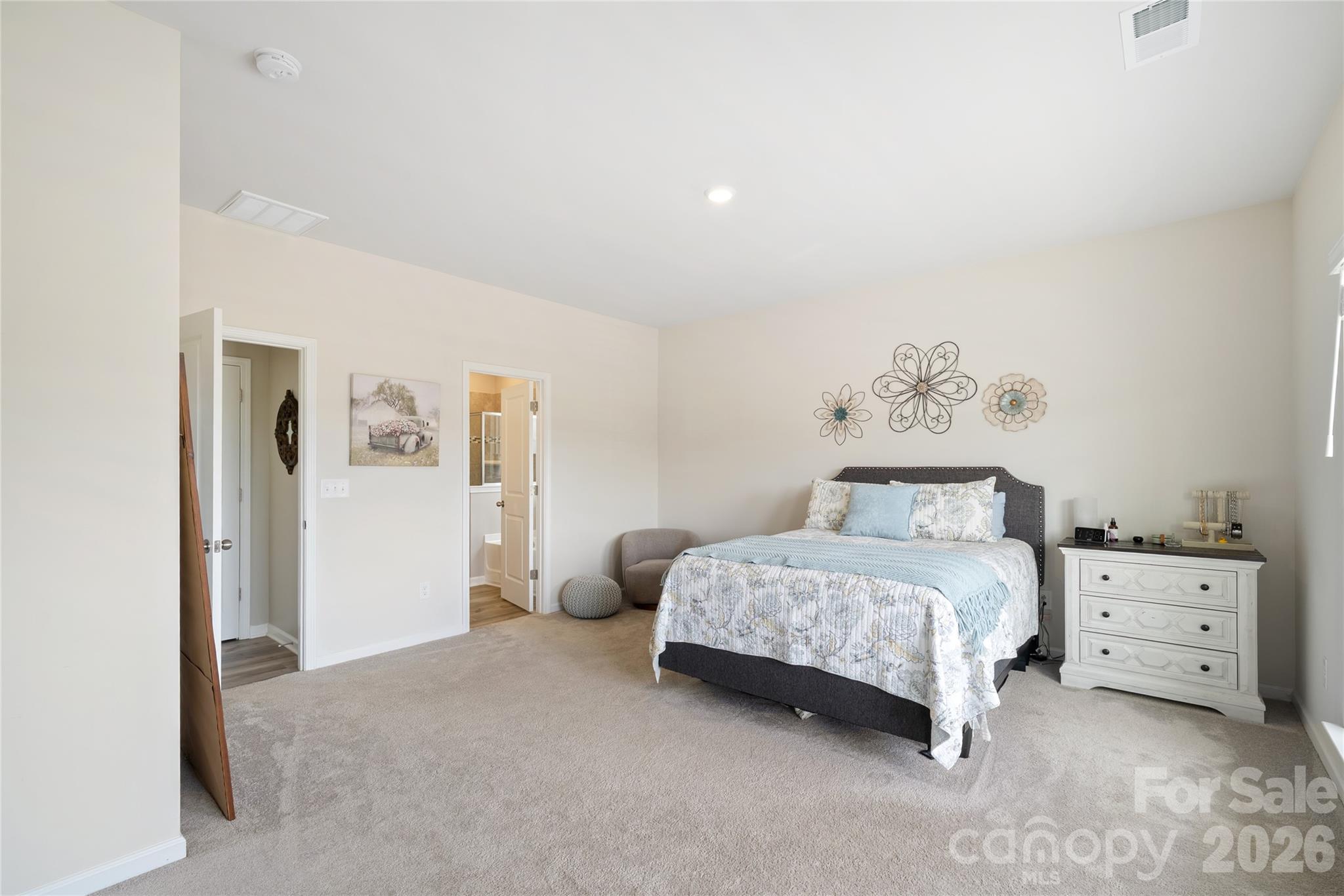 Elizabeth - Residential