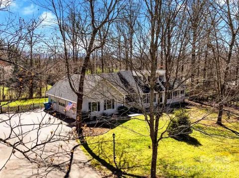 10 High Meadows Drive Candler NC 28715