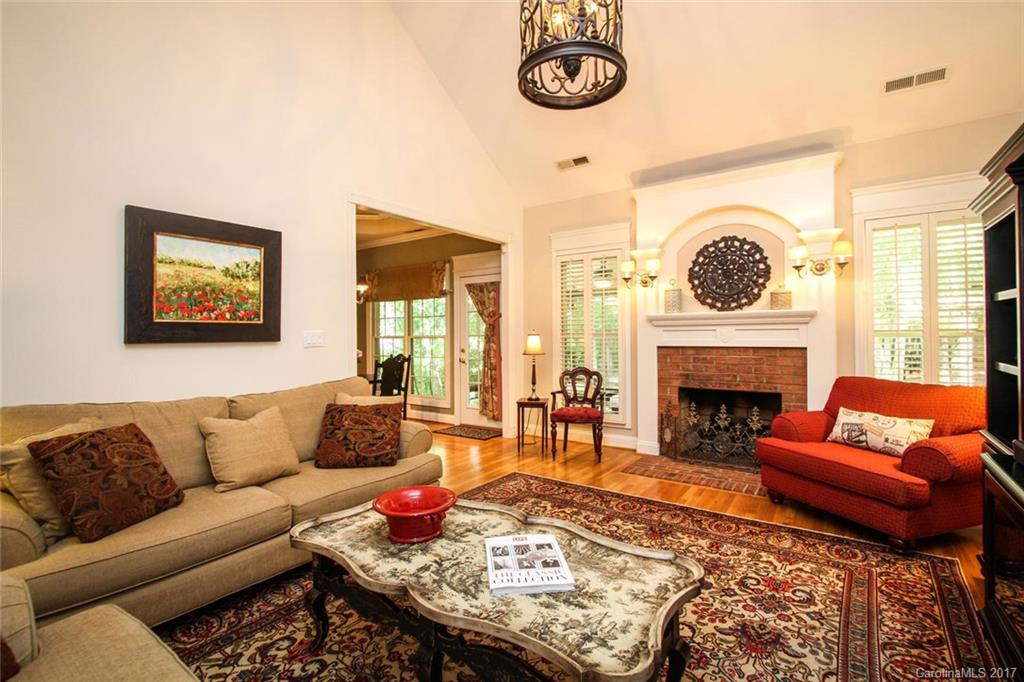 Lynrose Court - Residential