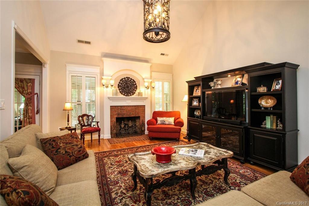 Lynrose Court - Residential