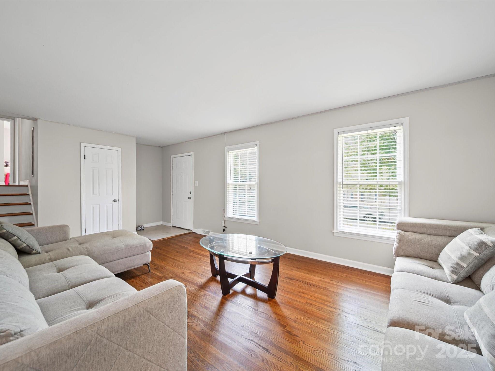 7335 Meadowdale Lane
