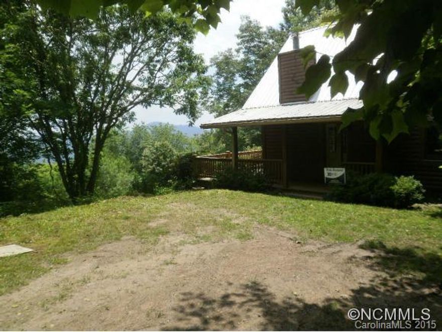THE PERFECT GET-AWAY CABIN IN THE SKY.THIS COTTAGE HAS BEEN MY FAVORITE FOR YEARS. VIEWS ARE THE BEST TERRIFIC VIEW FROM THE LOFT. REMODELED IN 2008,STOCK THE FRIDGE AND ENJOY LIFE.2/2 TAKES CARE OF FRIENDS OR KIDS. PRIVACY, CLOSE TO MAGGIE VALLEY CC,GOLF,DINING,FITNESS,30 MINS TO ASHEVILLE.CALL TO SEE A GREAT GETAWAY  SURE TO GET CODE FOR THE GATE!!!!!GRAVEL DRIVEWAY RECENTLY RESURFACED