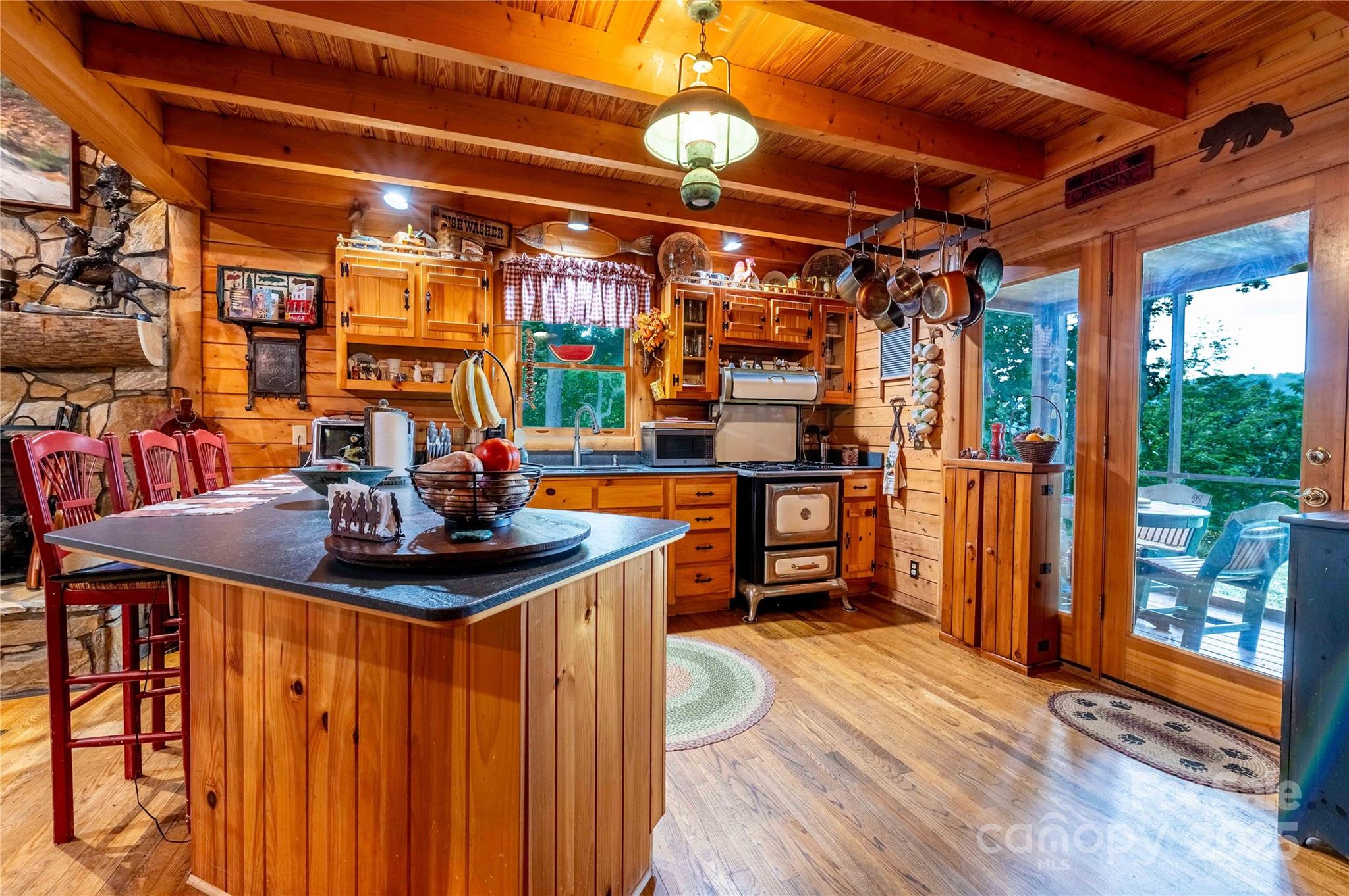 Mount Mitchell Lands - Residential