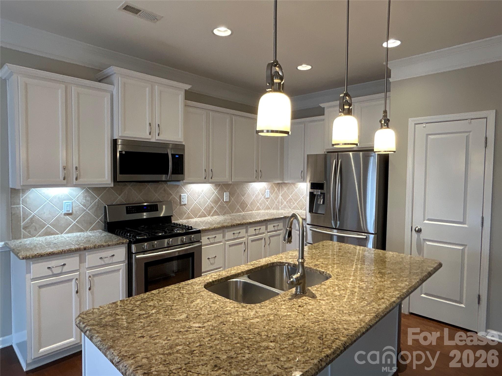 Curtis Pond - Residential Lease