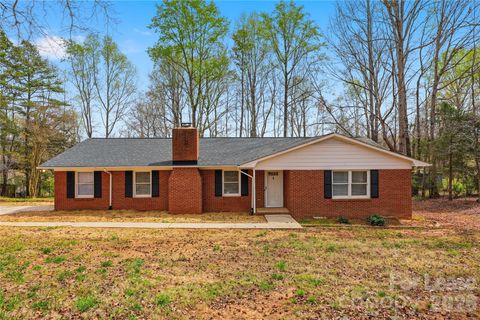 Photo of 224 Yamasee Road, Waxhaw, NC 28173 (MLS # 4352297)