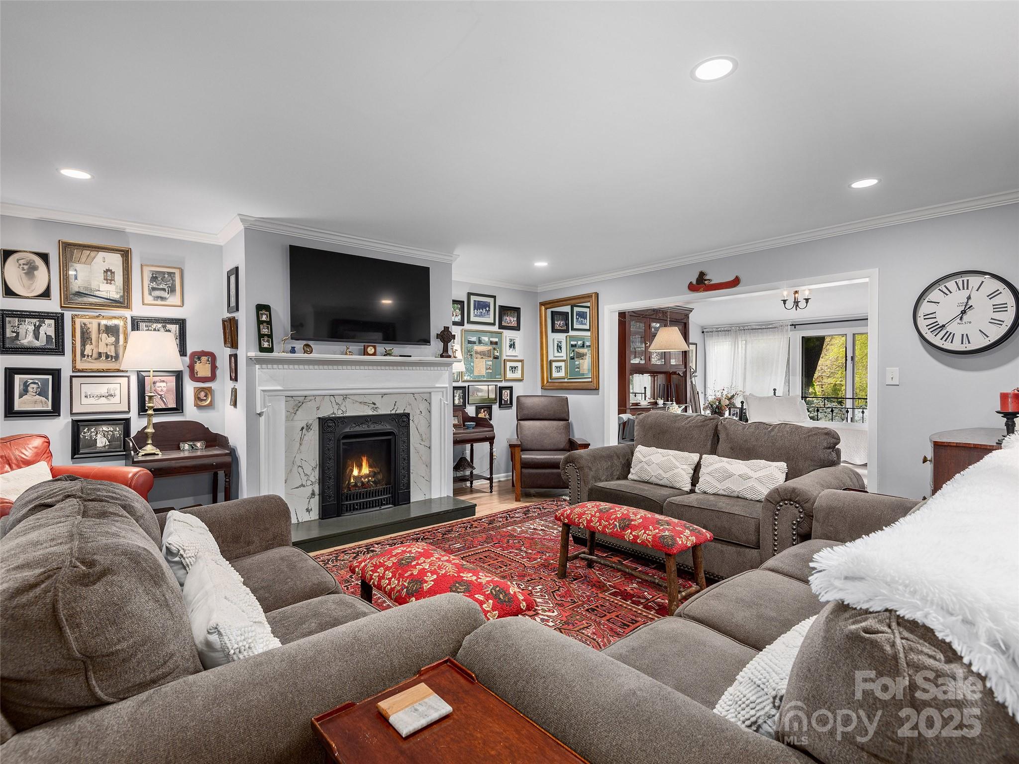 521 Crowfields Lane