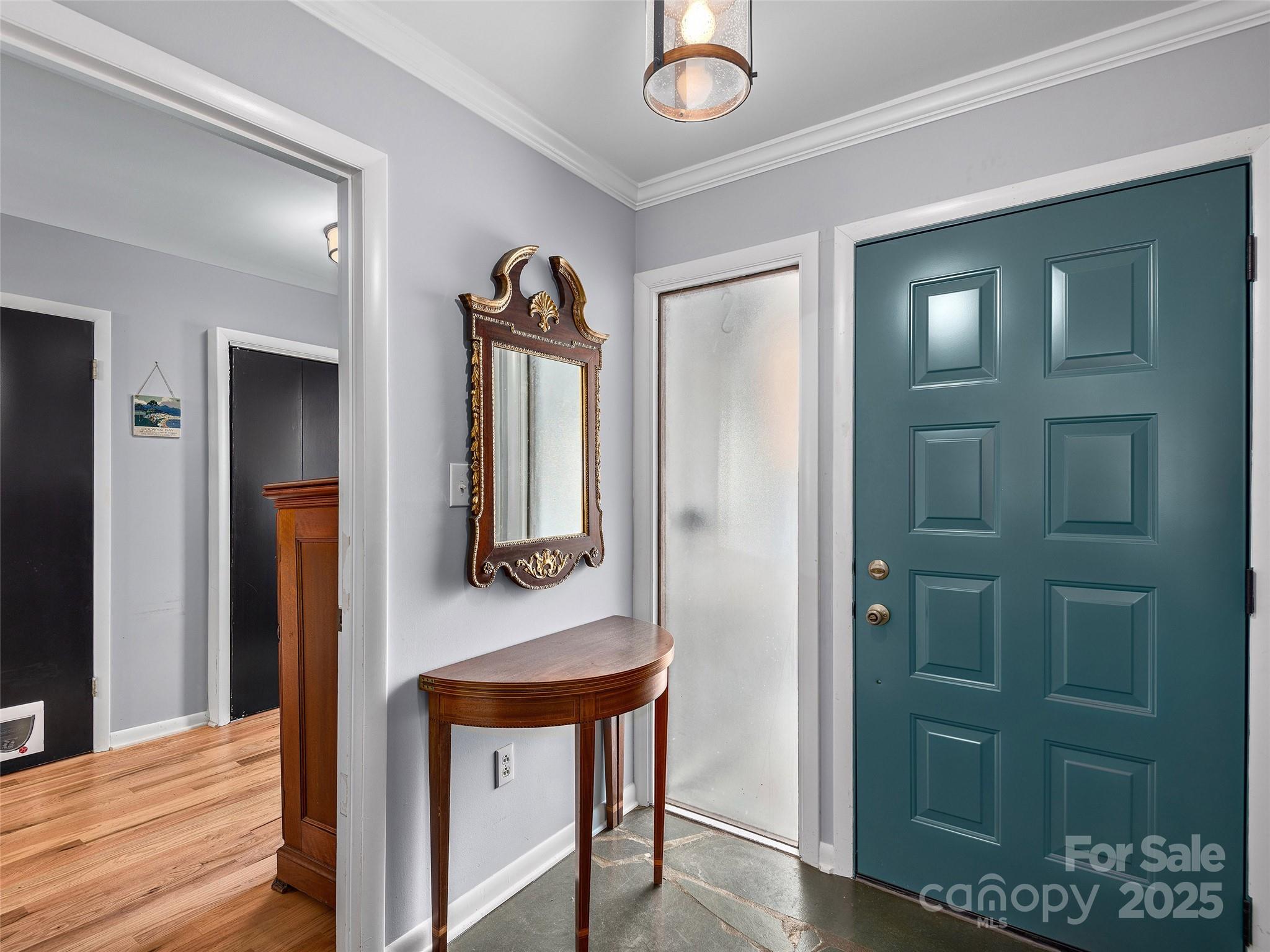 521 Crowfields Lane