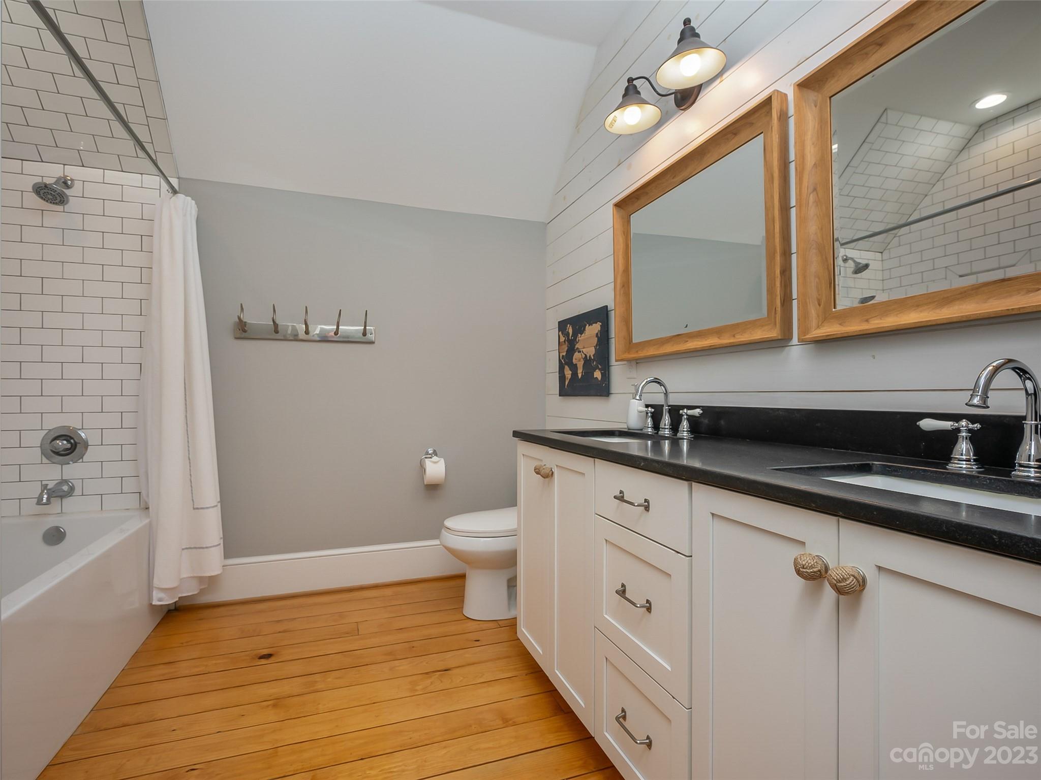 Rumbling Bald on Lake Lure - Residential