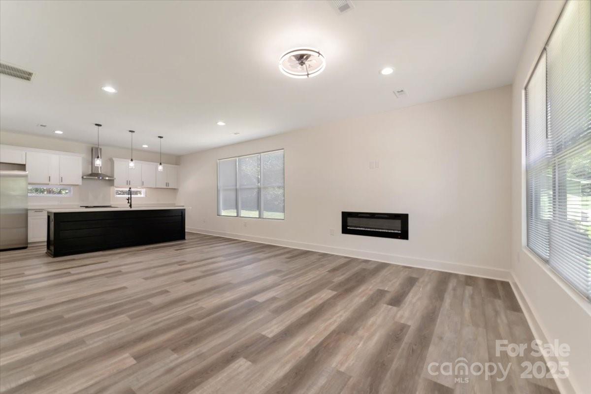 207 W Gaston Avenue