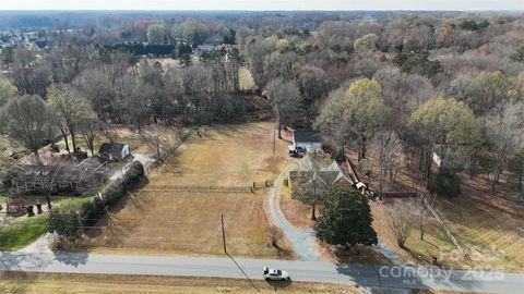 7523 Mcwhirter Road Mint Hill NC 28227