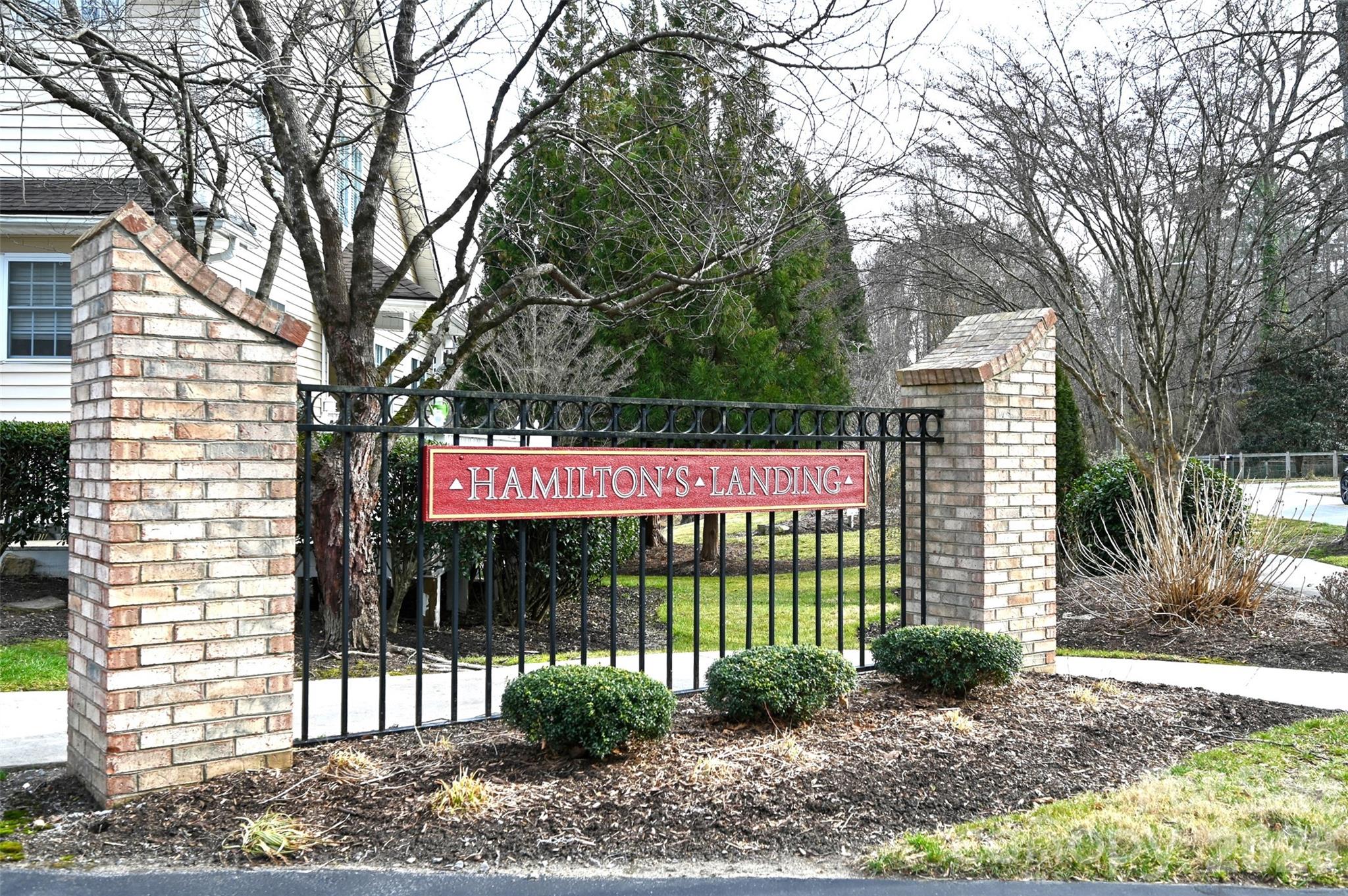 Hamiltons Landing - Residential