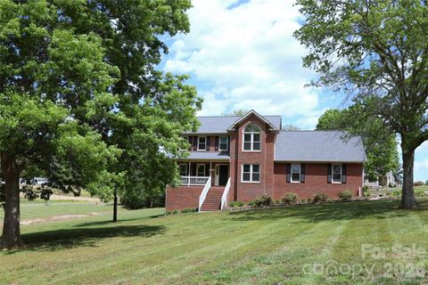 Photo of 12809 Pine Bluff Road, Midland, NC 28107 (MLS # 4374117)