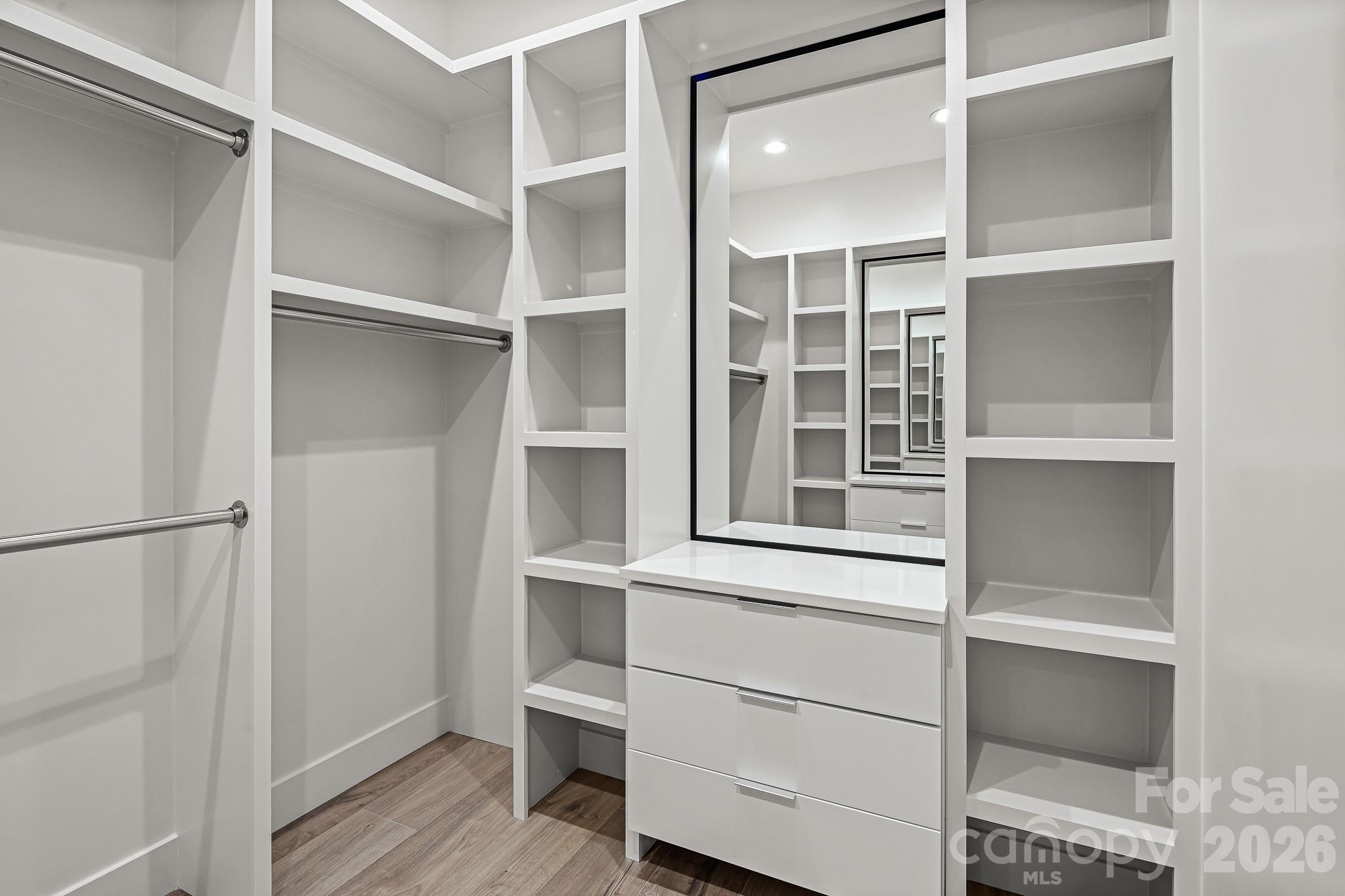 Horse Shoe Cove - Residential