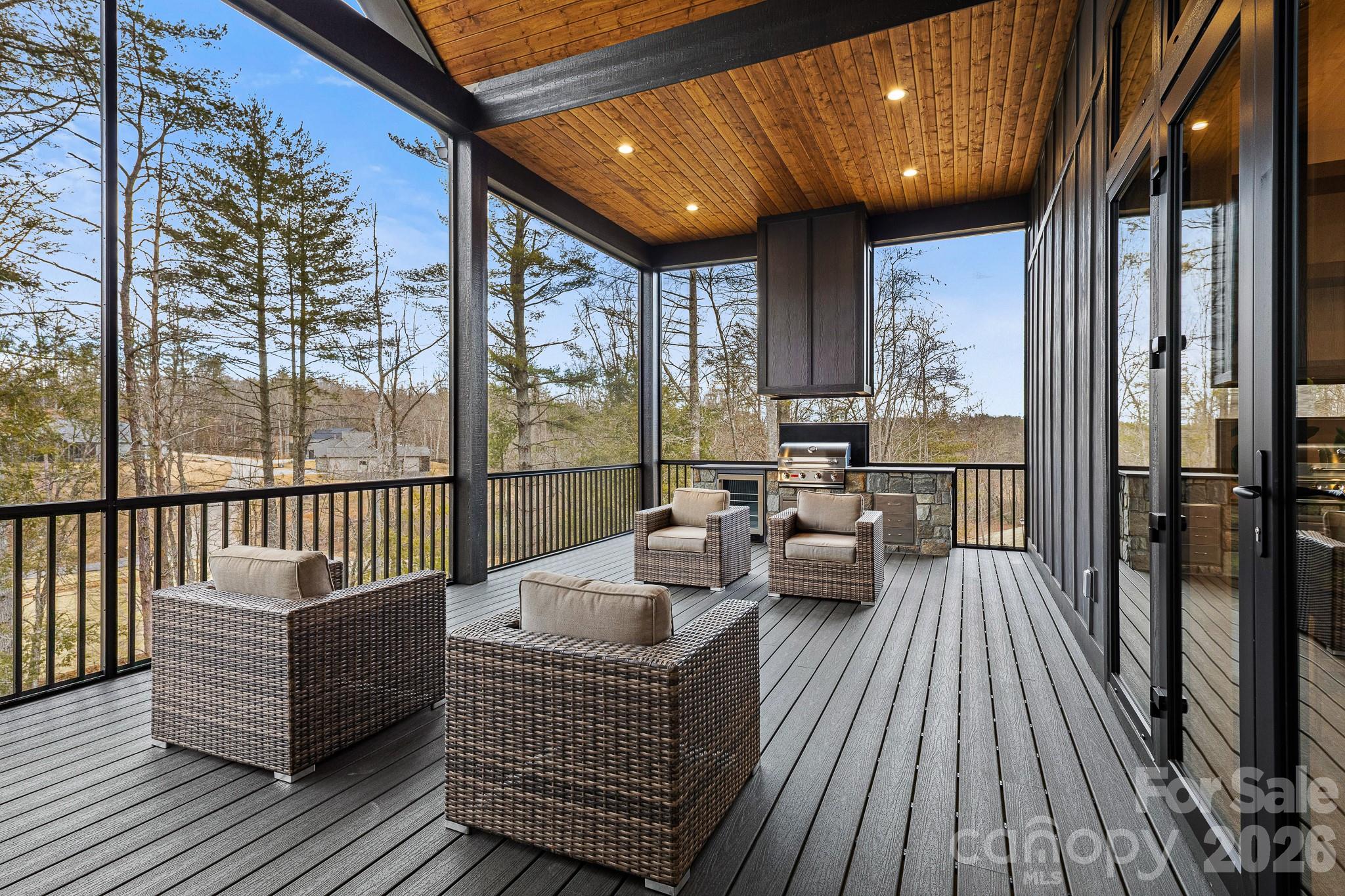 Horse Shoe Cove - Residential